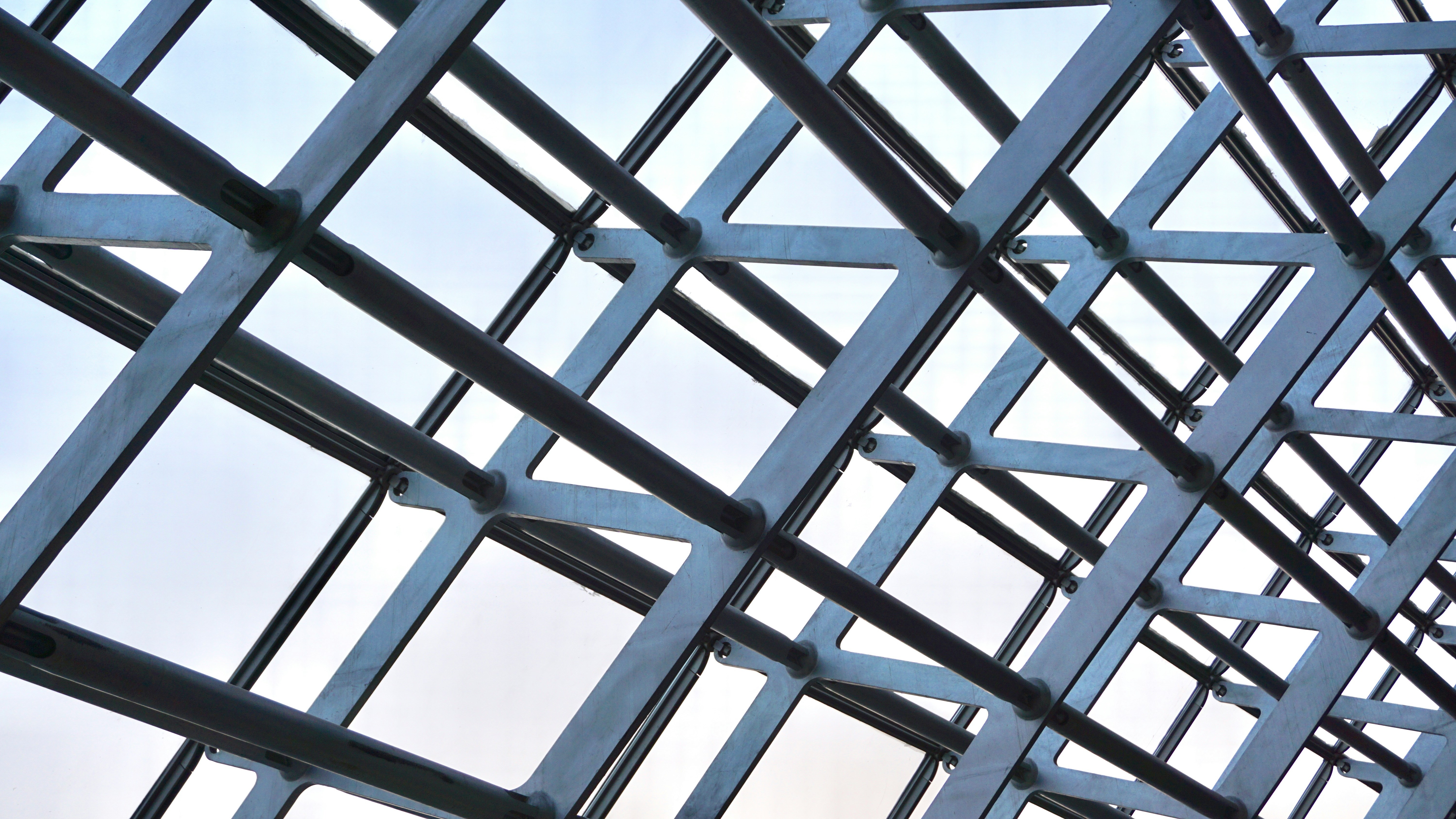 Designing a Support Structure for a Vibrometer and 3D Camera